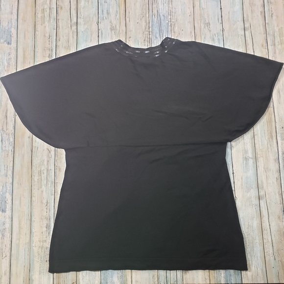 Ann Taylor LOFT Top. - Picture 2 of 13